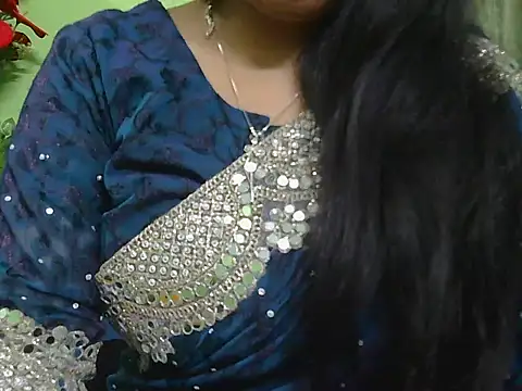 Mukta_010 live cam on StripChat