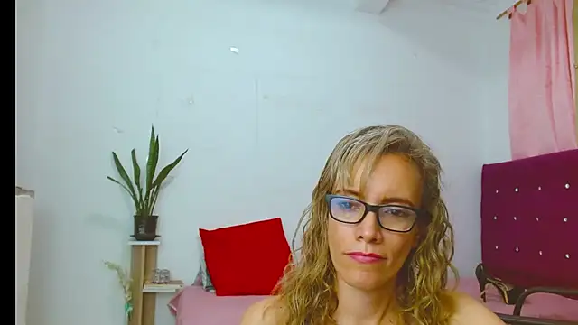 chantalsemenova1 webcam