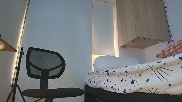 Charlotte11-11 webcam