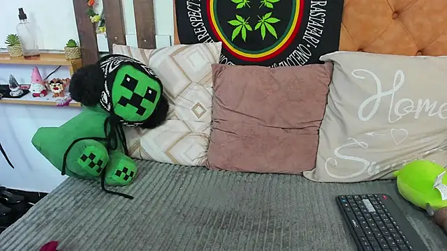MeowMota_ live cam