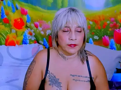 indianroxy webcam