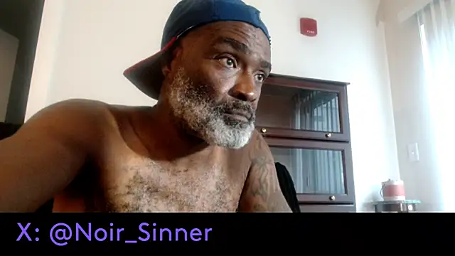 sinnernoir (M mature) - stroke, standing, show ass