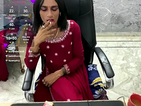 LuvLayla webcam