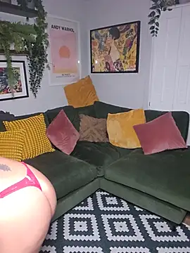 LovelyLucinda webcam
