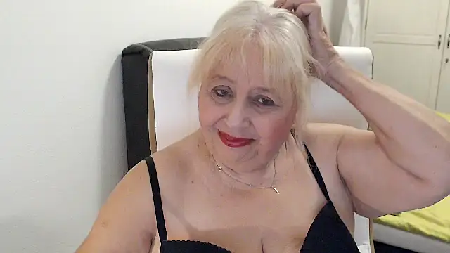 SusiLifeXXX webcam