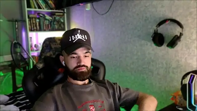 _Serious_Man webcam