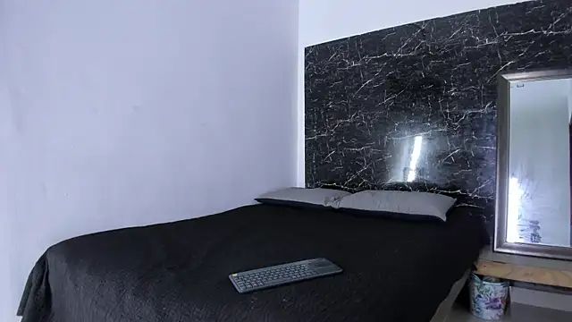 zoel-amber1 live sex cam