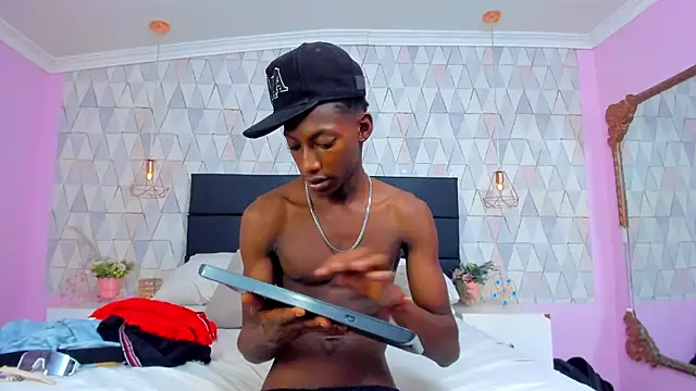 TysonGarcia live sex cam