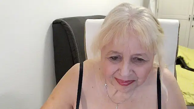 SusiLifeXXX webcam