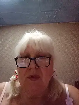 Alexia64231 live cam on StripChat