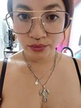 samm_curvy webcam