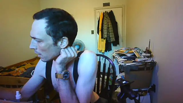 JohnnyMoves webcam