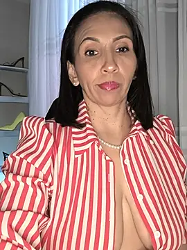 Mrsvictoriaaa live sex cam