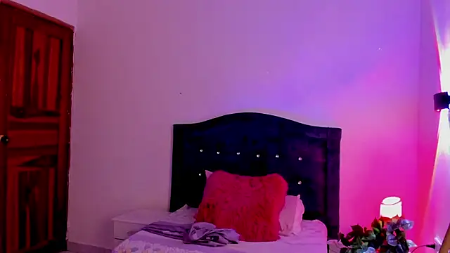 zaharavela_ webcam