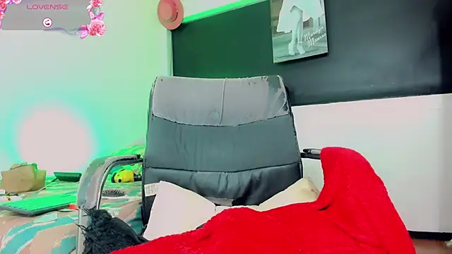 Kendall_hornyy webcam