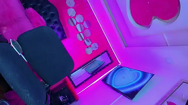 TiffanyMackensyy webcam