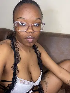 YummyMelanin117 webcam
