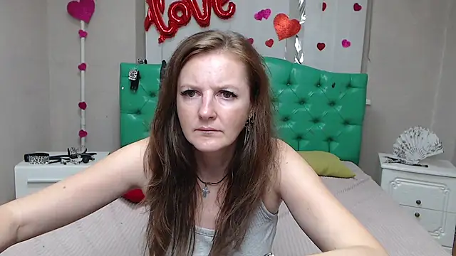 MeganPirs live cam on StripChat