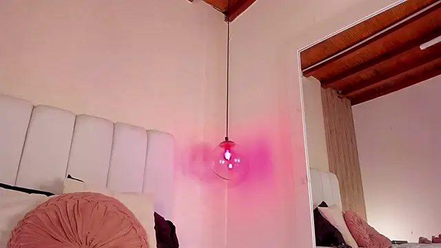 ElenaJamess webcam