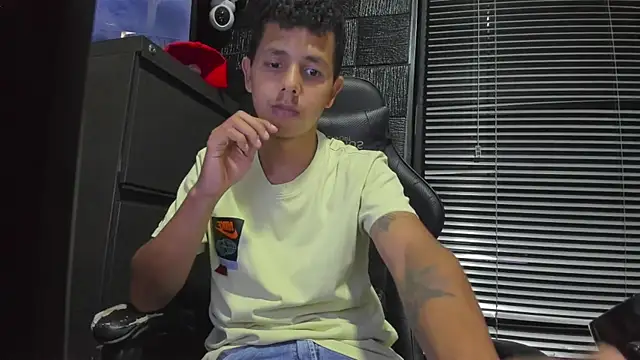 boy_bigcock24cm webcam