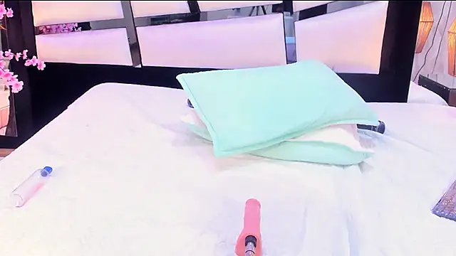 TessaCooper1 webcam