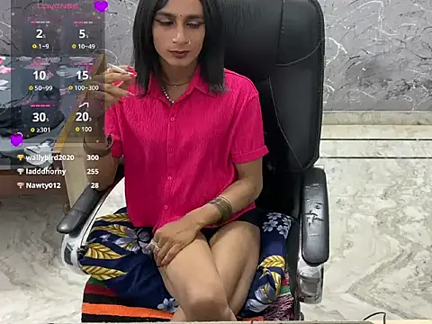 LuvLayla webcam