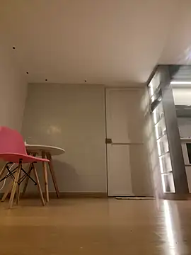 Sarah_cam06