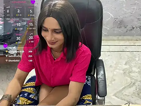 LuvLayla webcam