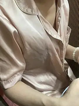 Mina048 webcam