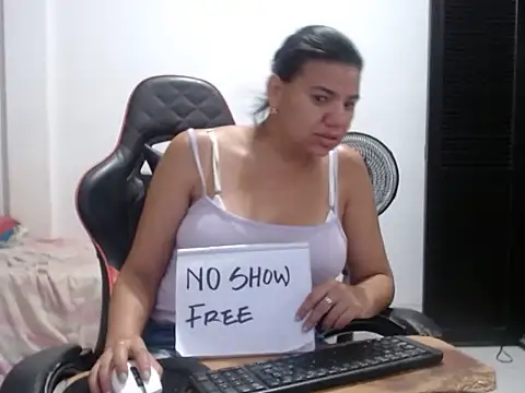 Adriana_0312 webcam