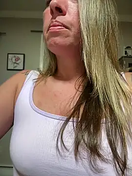 MiraKisss webcam