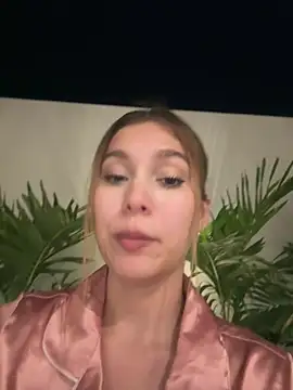 nikii__ (F teen) - Show titsssss