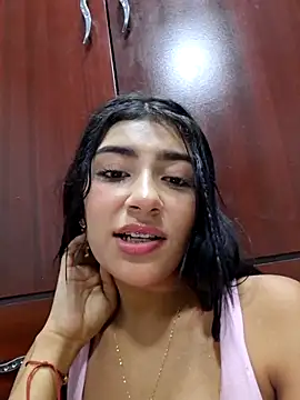 Sweed-virgin-pussy live sex cam