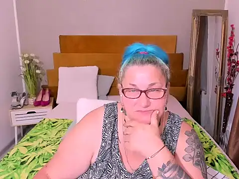 Sugarmommy_69X webcam
