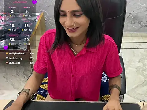 LuvLayla webcam