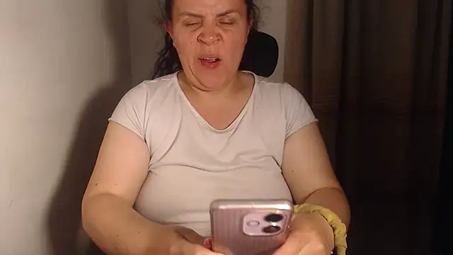 agathamiller01 webcam