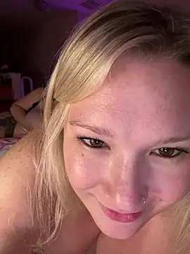 PiggyRose webcam