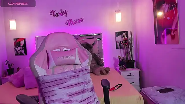 Karly_moon live sex cam