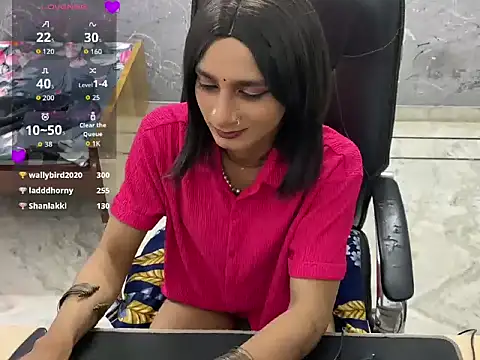 LuvLayla webcam