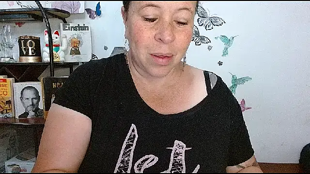 LauraMallioni webcam