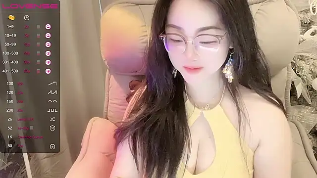 Monica-666888- webcam