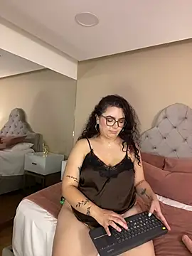 AlmaraRouge webcam