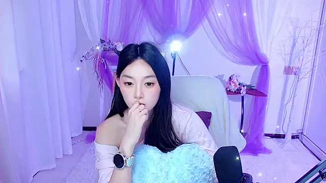 Tili_Lucky webcam