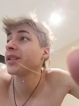 Ari_Stonne webcam