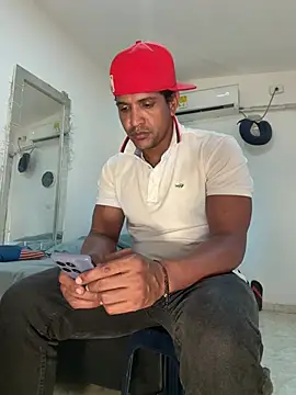 bigdick211292 live cam on StripChat