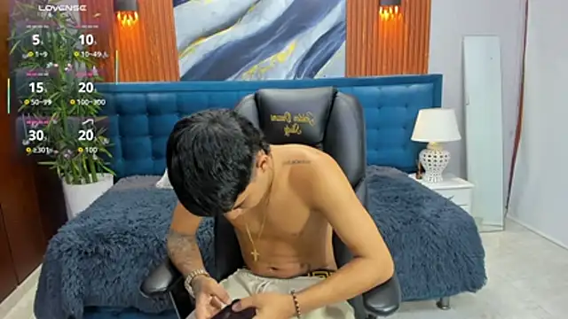 Thiago_collinss live cam on StripChat