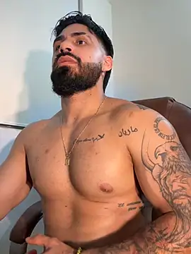Ryan_Black3 live cam on StripChat