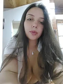 Bella_Karoline