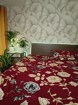 Silent_Fantasy live cam on StripChat