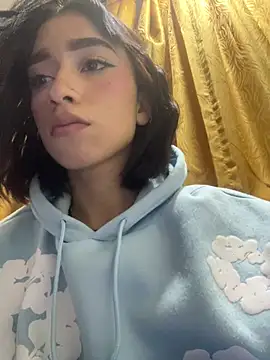 im_alahia live cam on StripChat